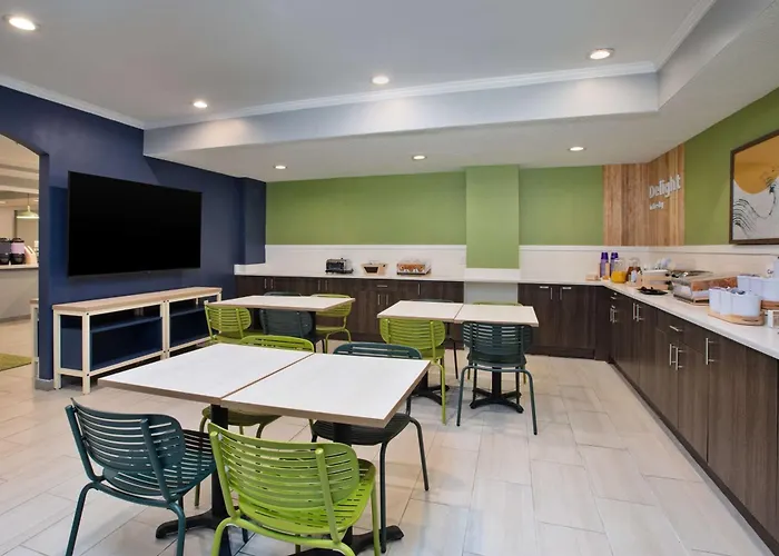 Spark By Hilton Walker Grand Rapids North