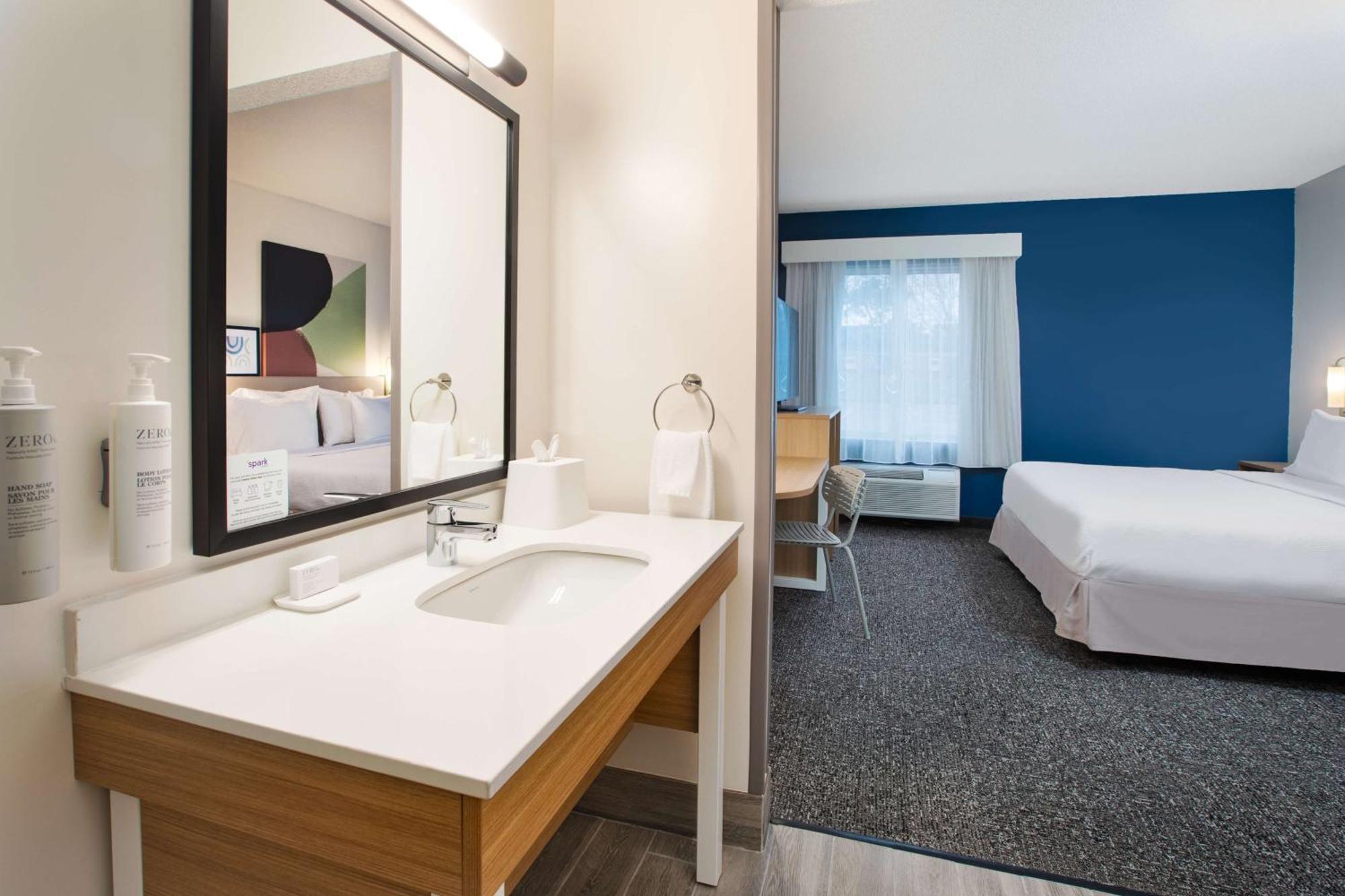 Spark By Hilton Grand Rapids North Hotel