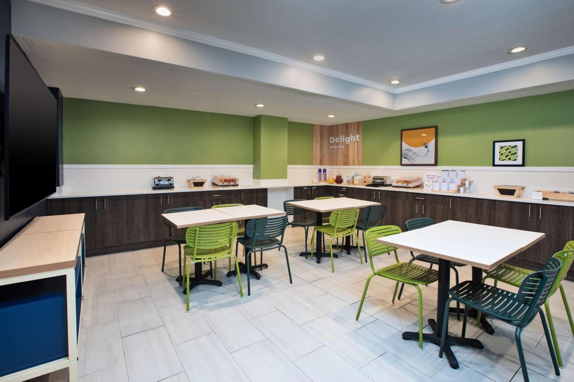 Spark By Hilton Grand Rapids North Hotel 2*