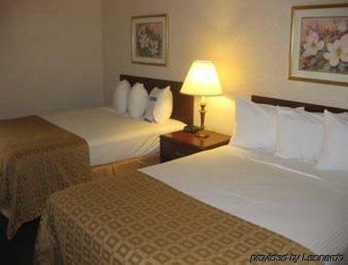 Spark By Hilton Grand Rapids North Hotel 2*