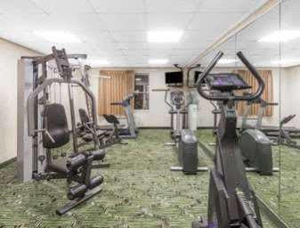 Hotel Spark By Hilton Grand Rapids North 2*