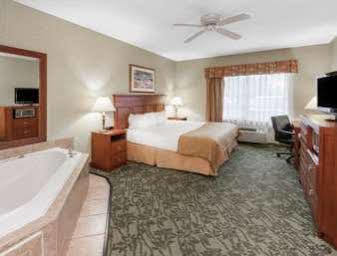 Spark By Hilton Grand Rapids North Hotel